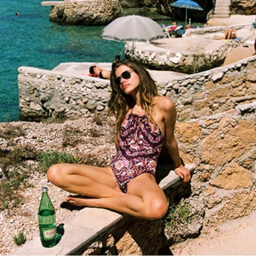 Arnhem rare Portofini, wine, swimsuit. USA 6